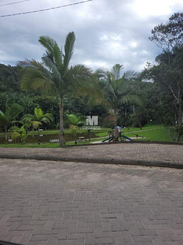 Terreno à venda no bairro Souza Cruz: 