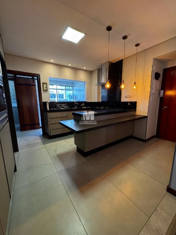 Apartamento à venda no bairro Centro I: 