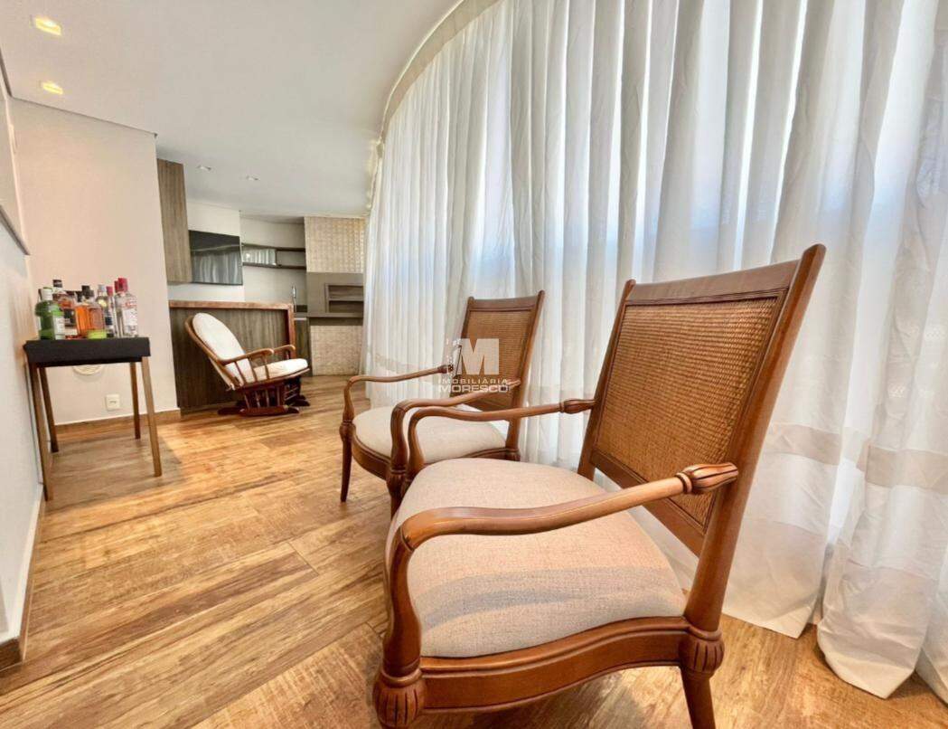 Apartamento à venda no bairro Centro: 