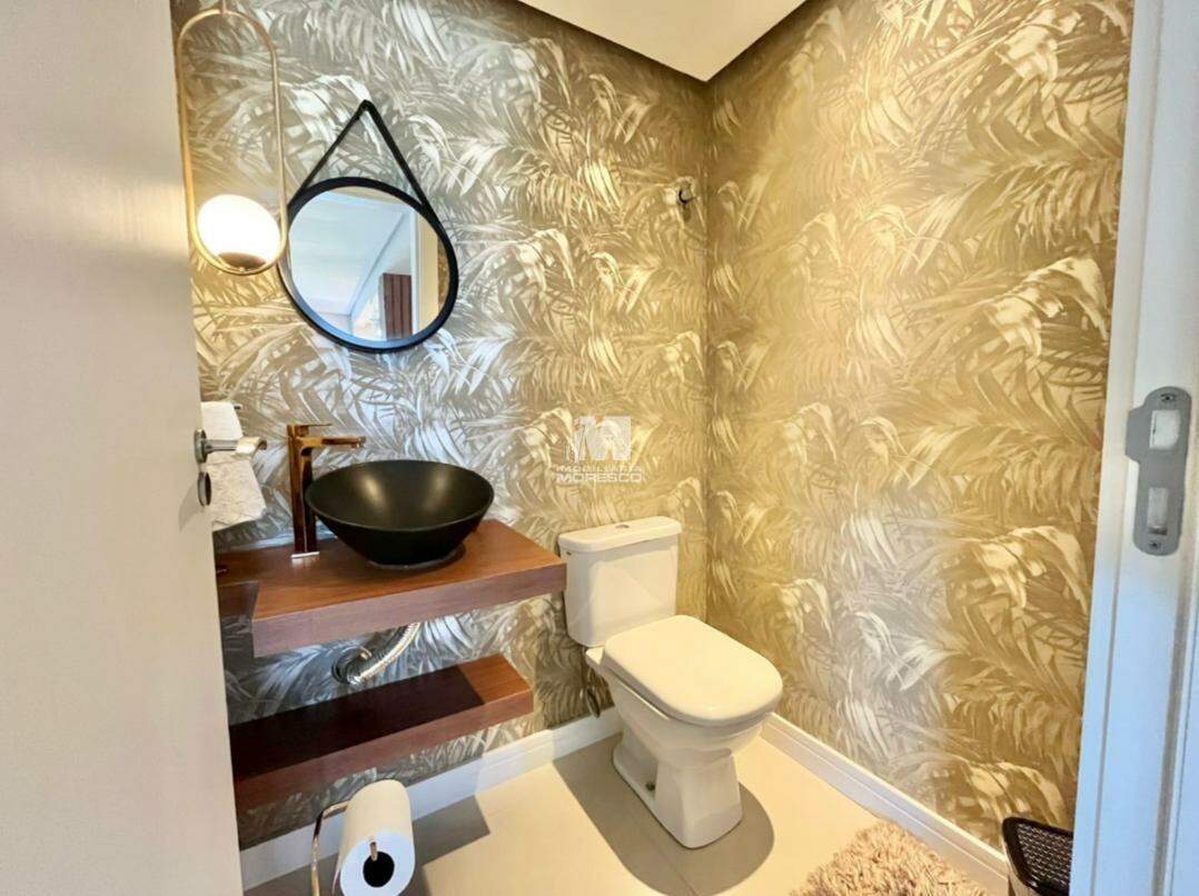 Apartamento à venda no bairro Centro: Lavabo