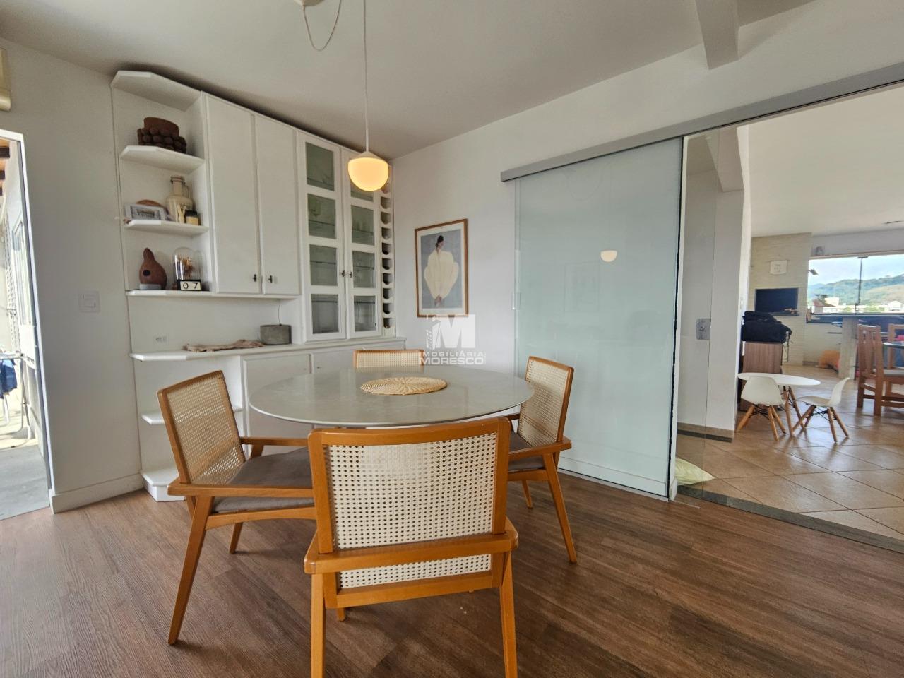 Apartamento à venda no bairro Jardim Maluche: 