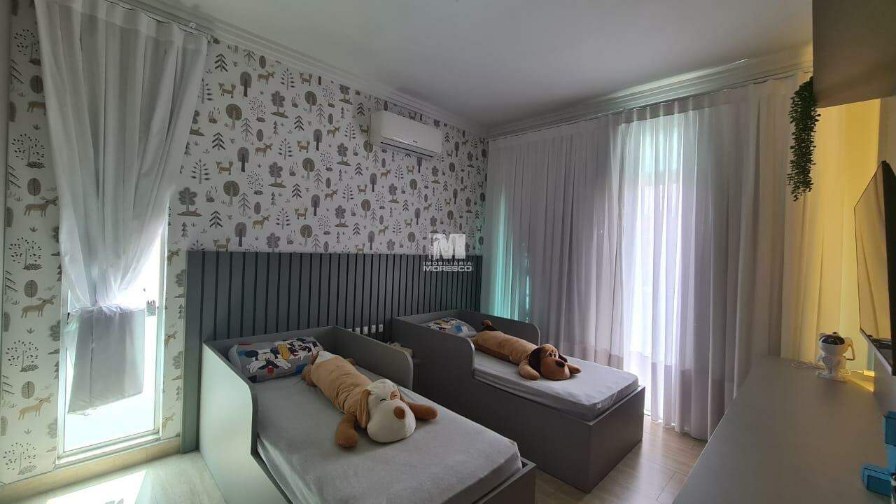 Casa à venda no bairro Souza Cruz: