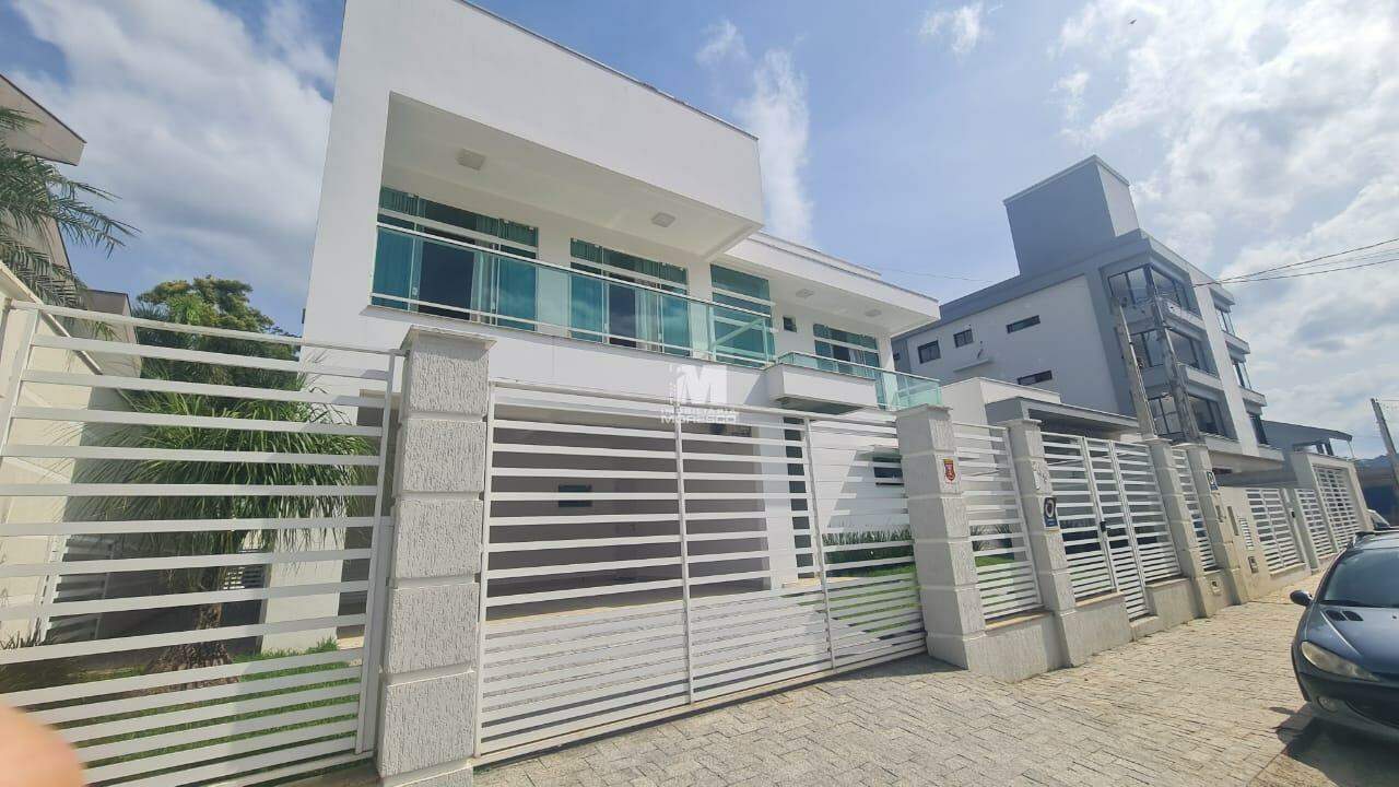 Casa à venda no bairro Souza Cruz: