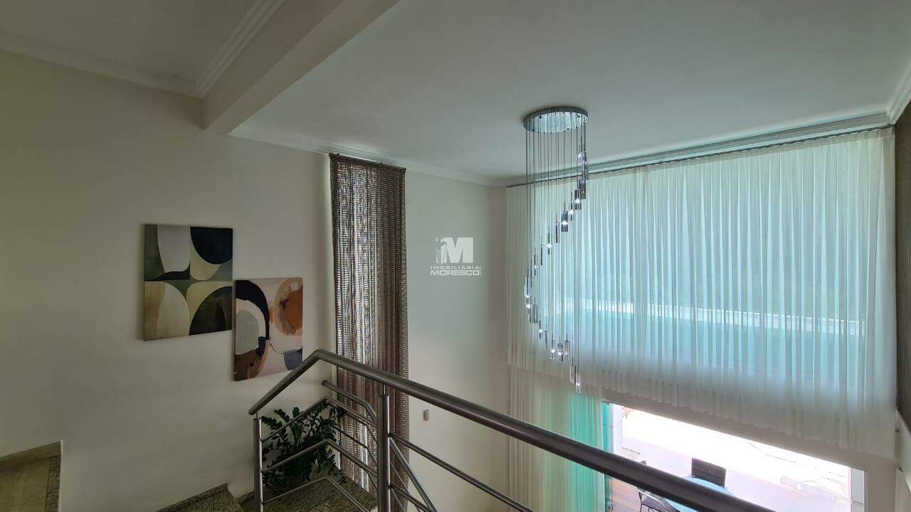 Casa à venda no bairro Souza Cruz: