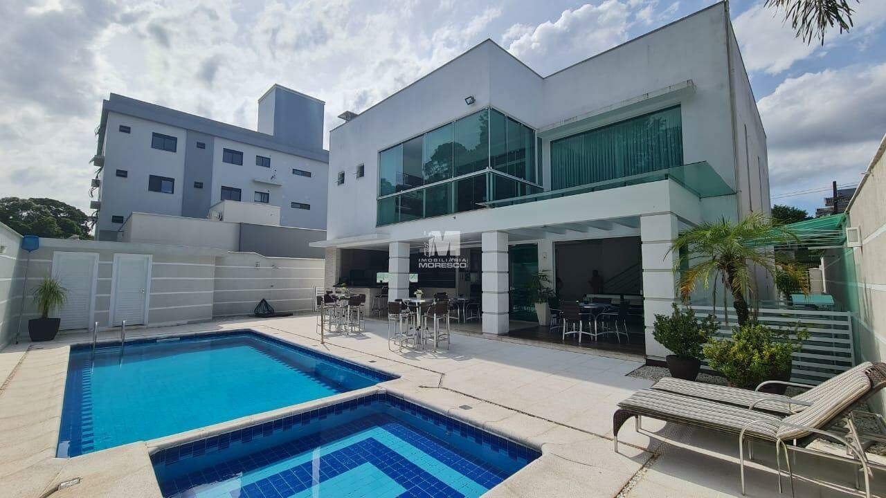 Casa à venda no bairro Souza Cruz: 