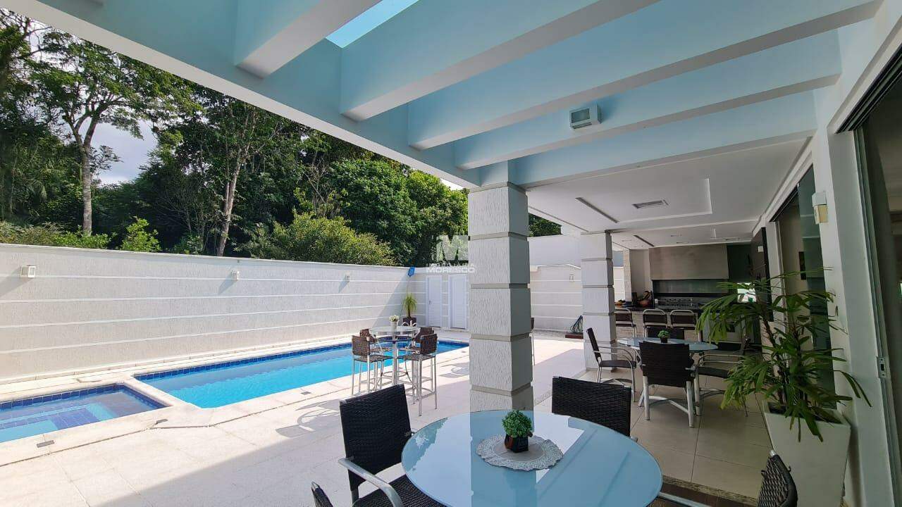 Casa à venda no bairro Souza Cruz: