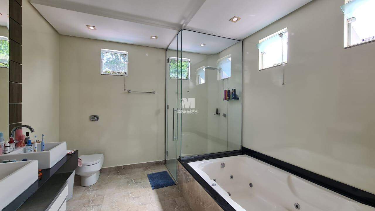 Casa à venda no bairro Souza Cruz: