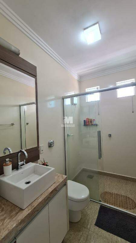 Casa à venda no bairro Souza Cruz: