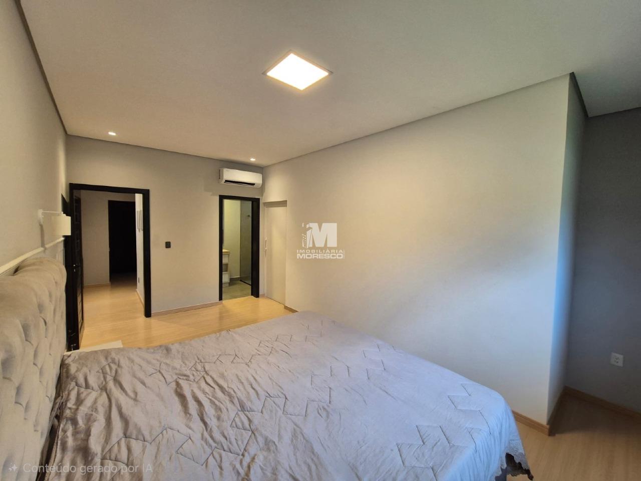 Casa à venda no bairro Centro: