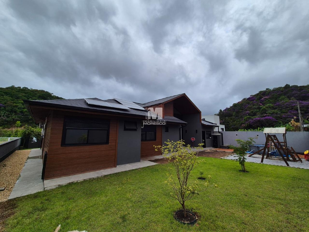 Casa à venda no bairro Centro: