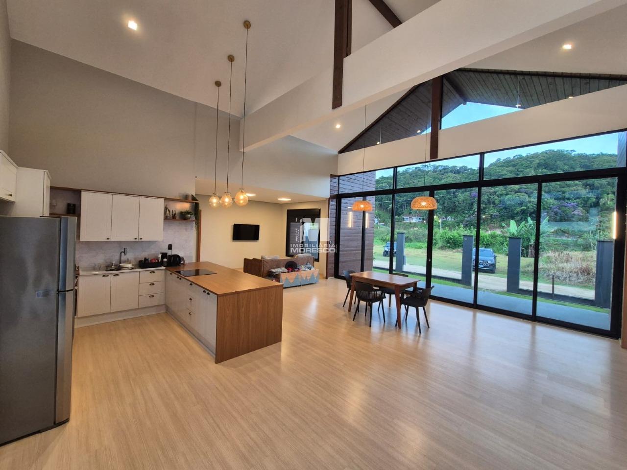 Casa à venda no bairro Centro: