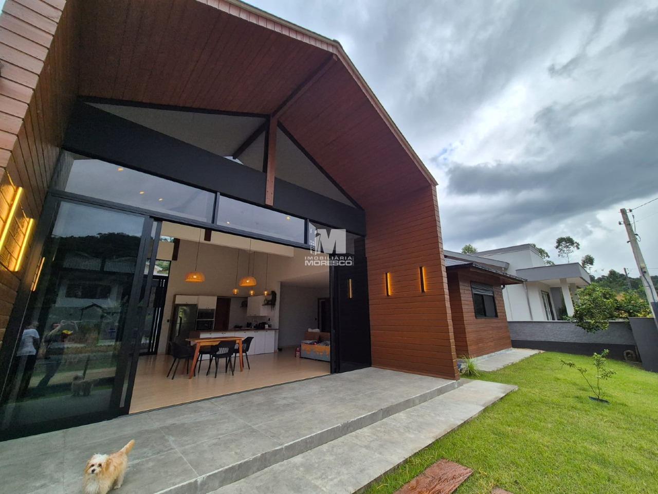 Casa à venda no bairro Centro: