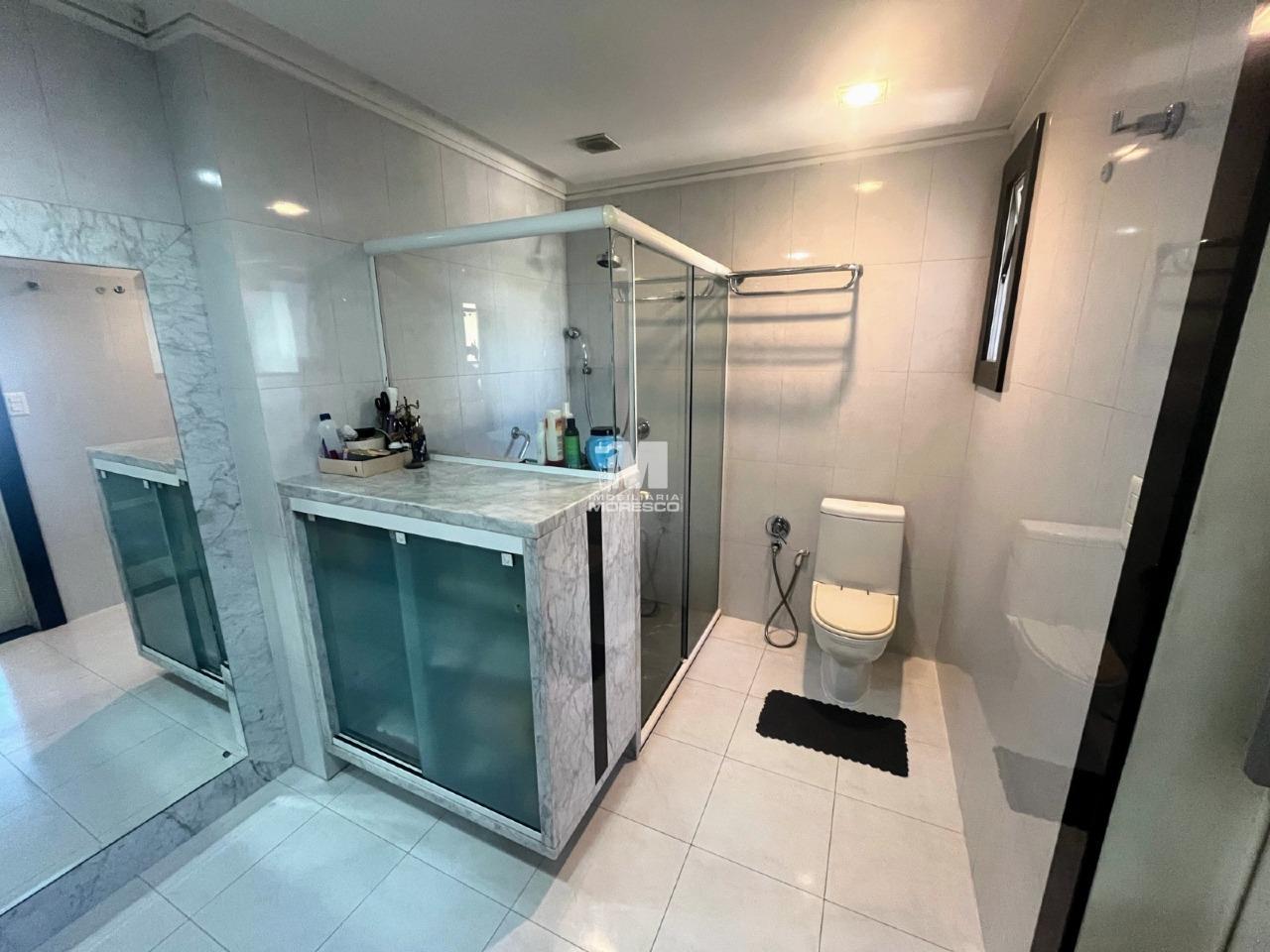 Apartamento à venda no bairro Centro I: 