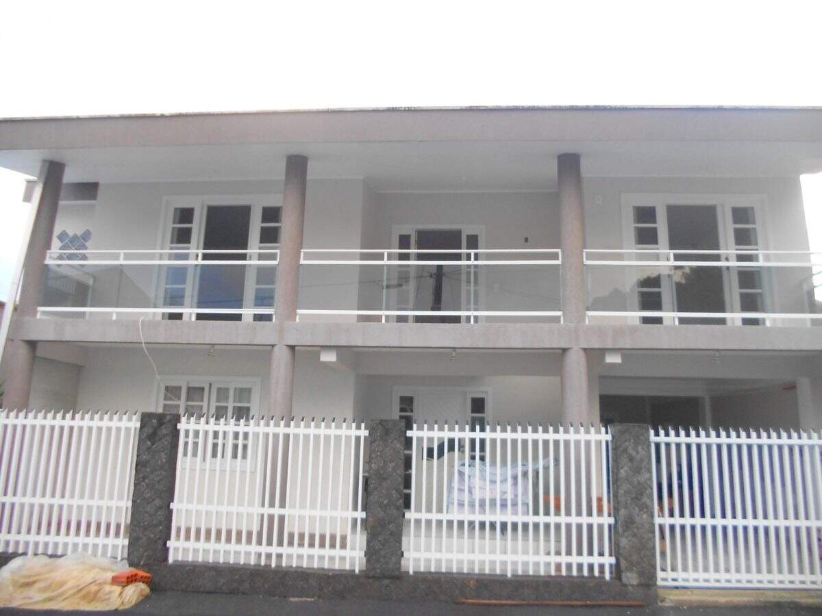 Casa à venda no bairro São Pedro: 