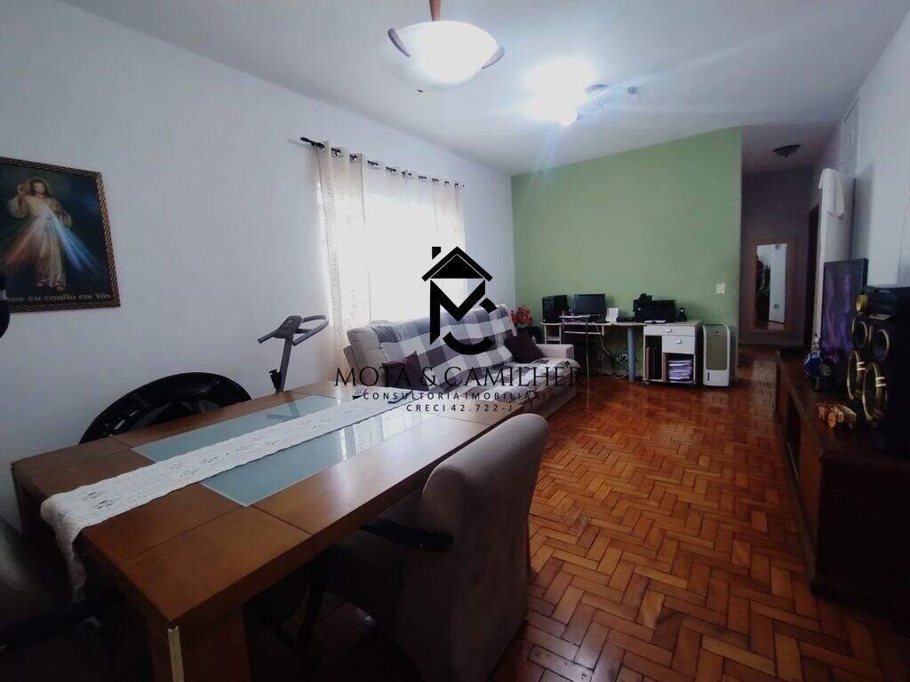 Casa à venda no Parque das Flores: 