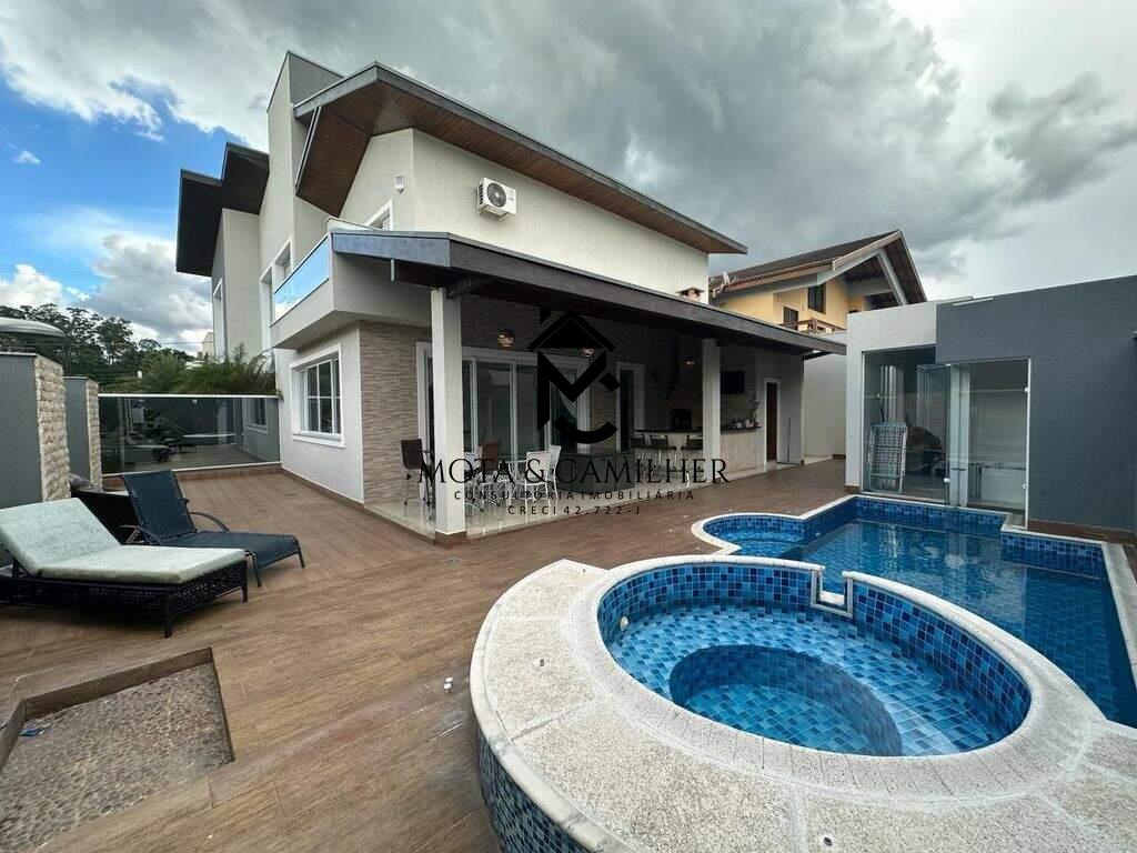 Casa em condominio à venda no Pinhão: 
