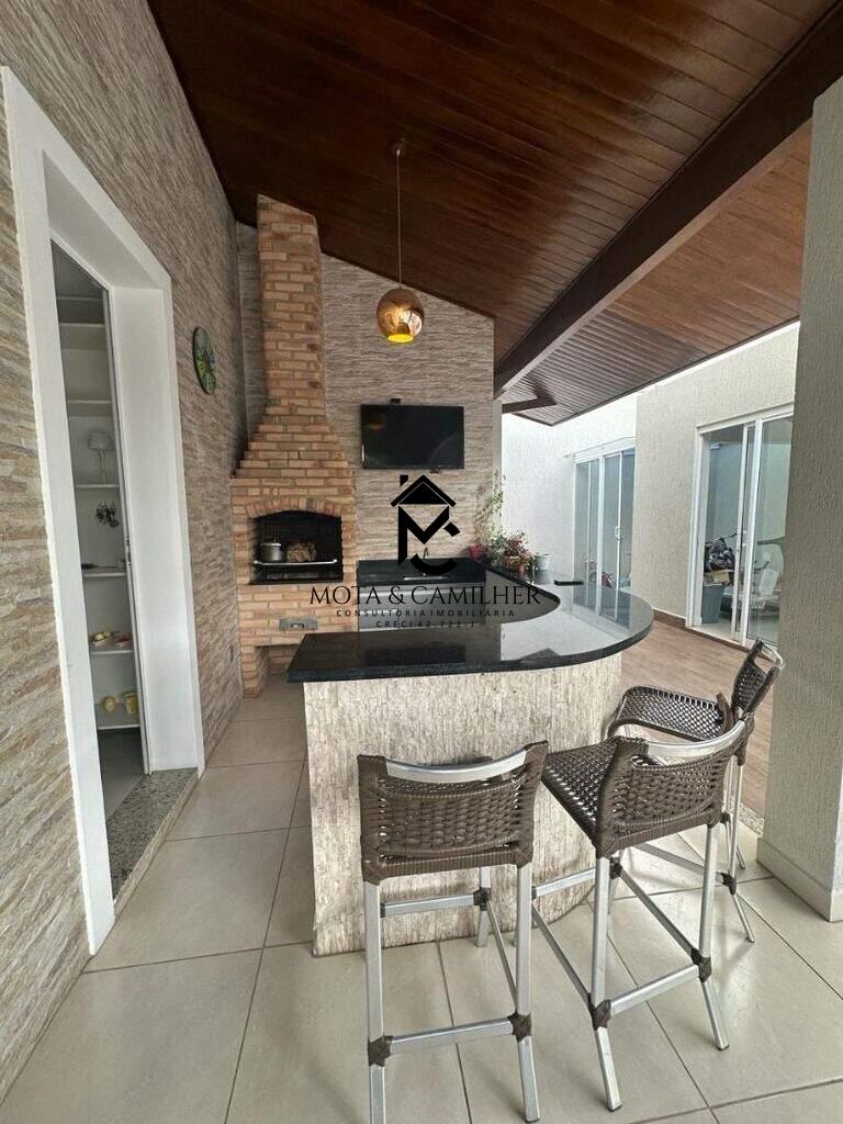 Casa em condominio à venda no Pinhão: 