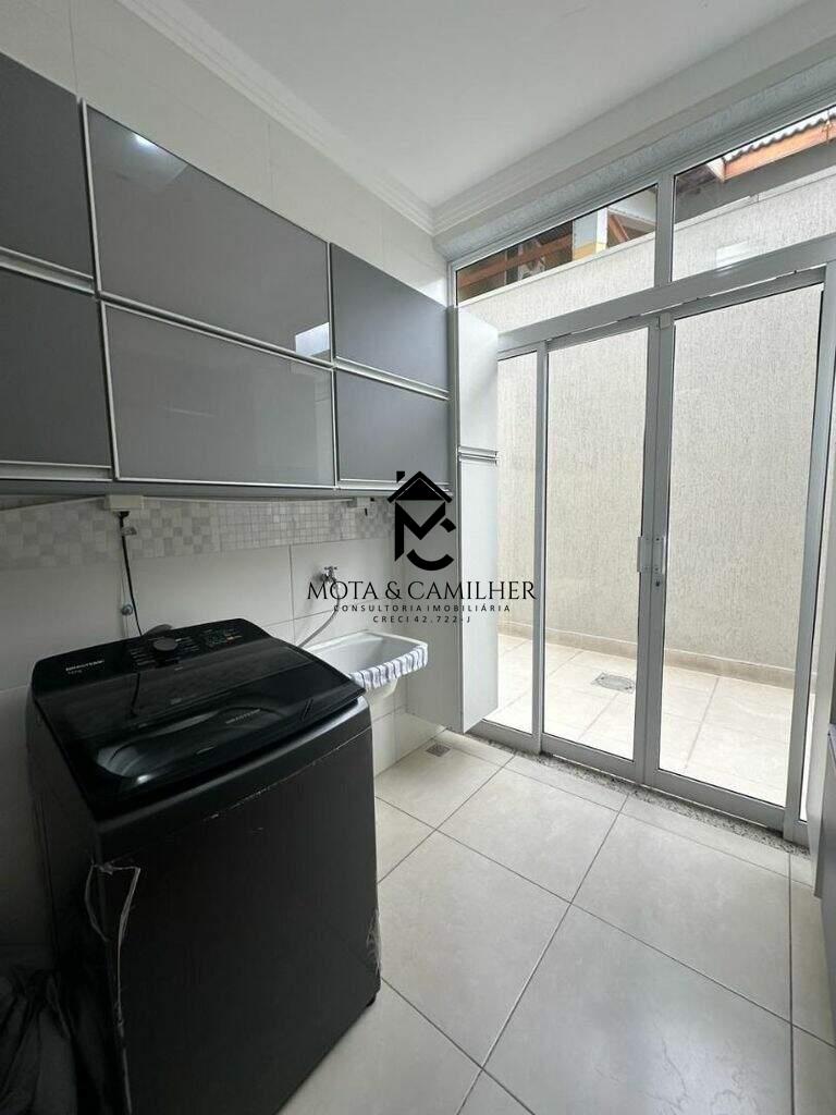 Casa em condominio à venda no Pinhão: 