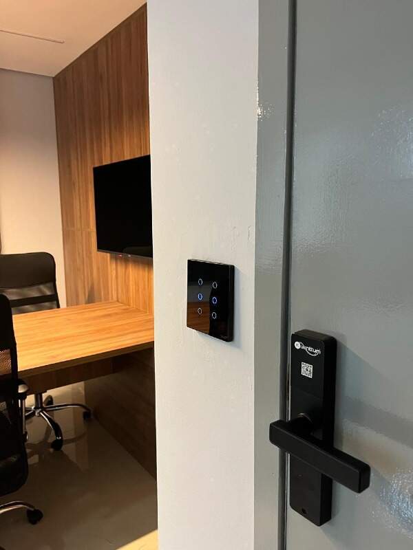 Sala à venda no Centro: 