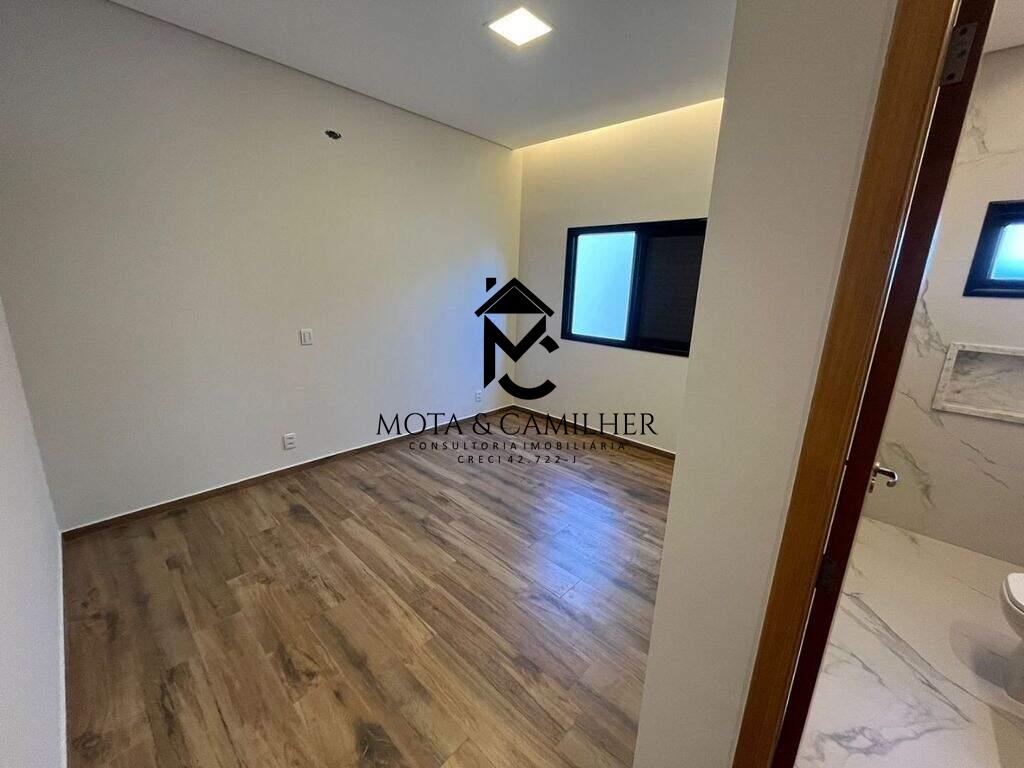 Casa em condominio à venda no Itapecerica: 