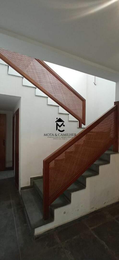 Casa à venda no Centro: 