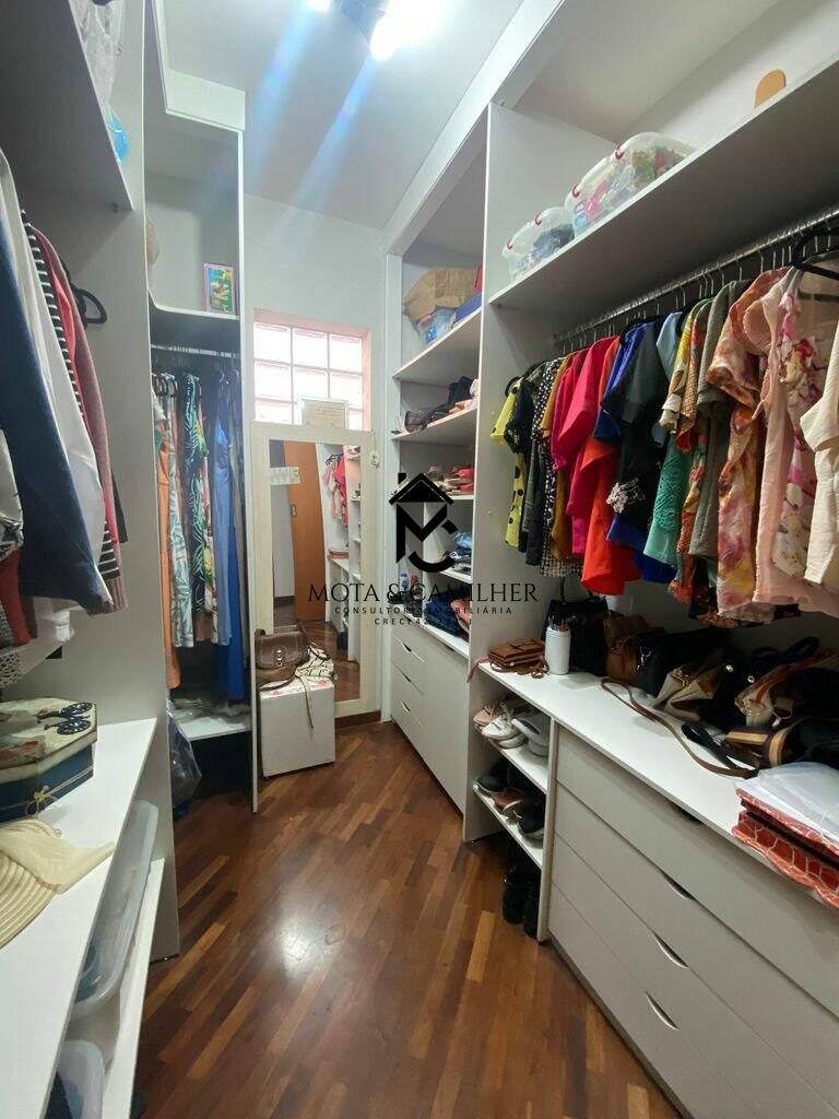 Casa em condominio à venda no Esplanada Independência: 