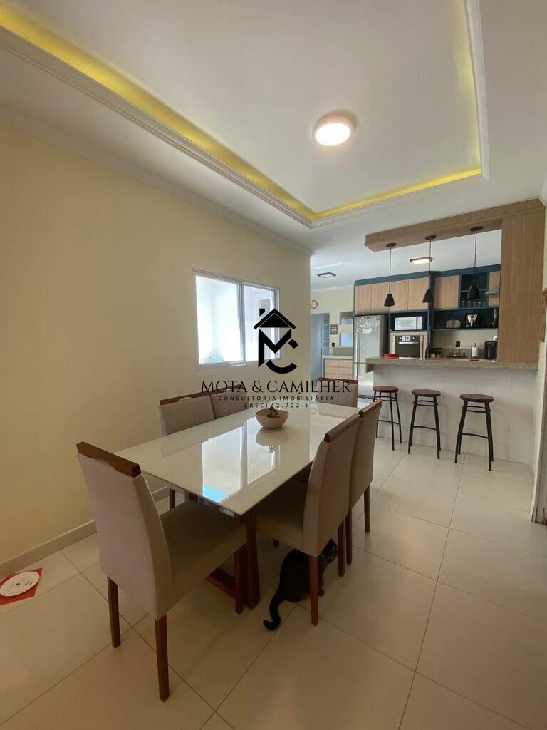 Casa em condominio à venda no Caminho Novo: 