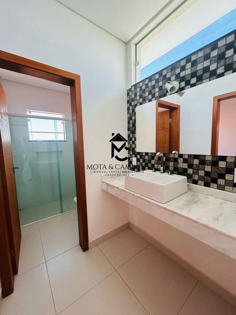 Casa em condominio à venda no Piracangaguá: 