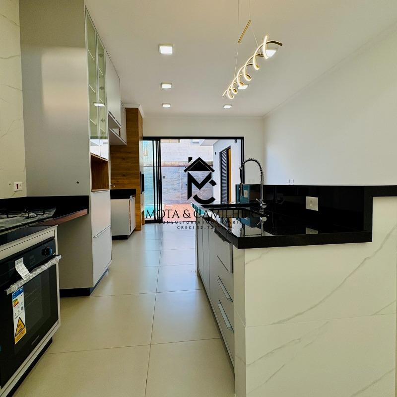 Casa em condominio à venda no Jardim Santa Tereza: 