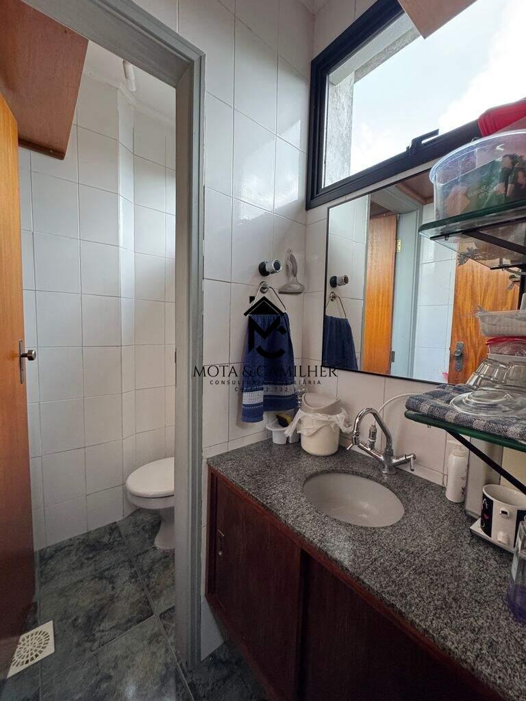 Sala à venda no Centro: 