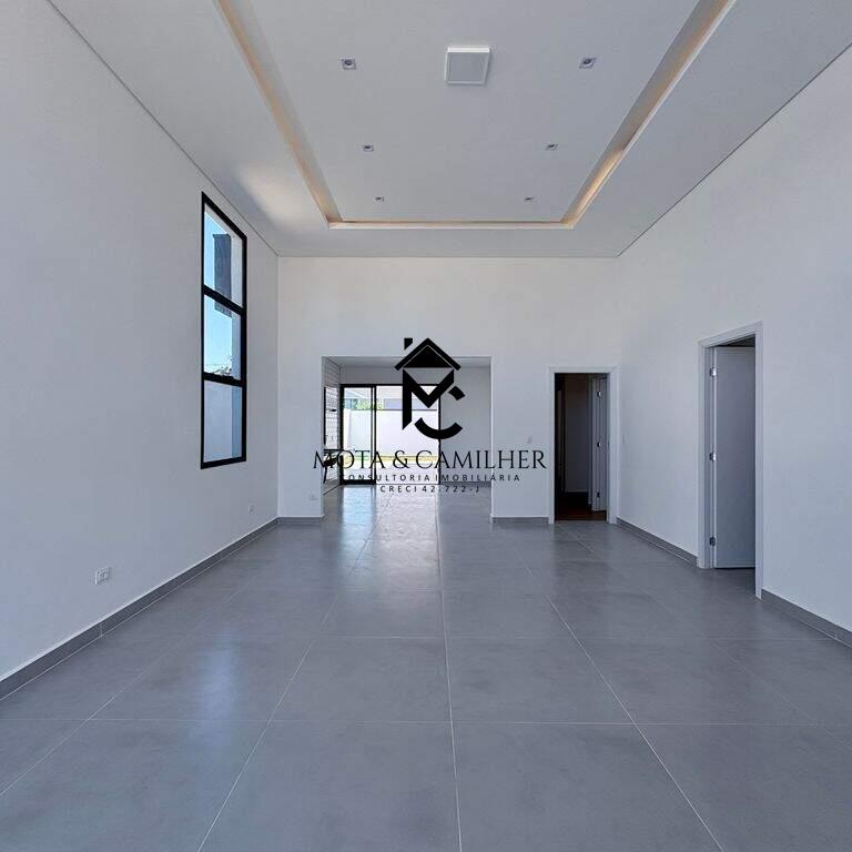 Casa em condominio à venda no Piracangaguá: 