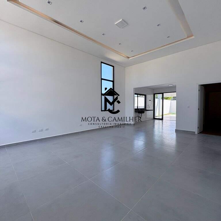 Casa em condominio à venda no Piracangaguá: 