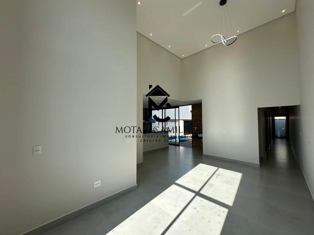 Casa em condominio à venda no Itapecirica: 