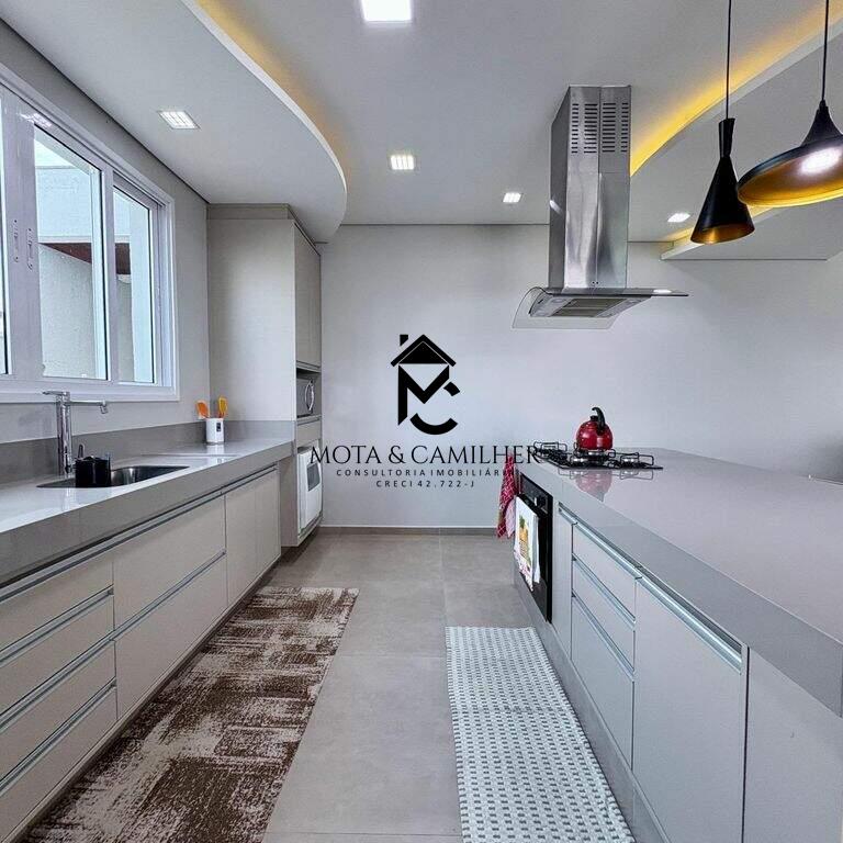 Casa em condominio à venda no Sapé 1: 