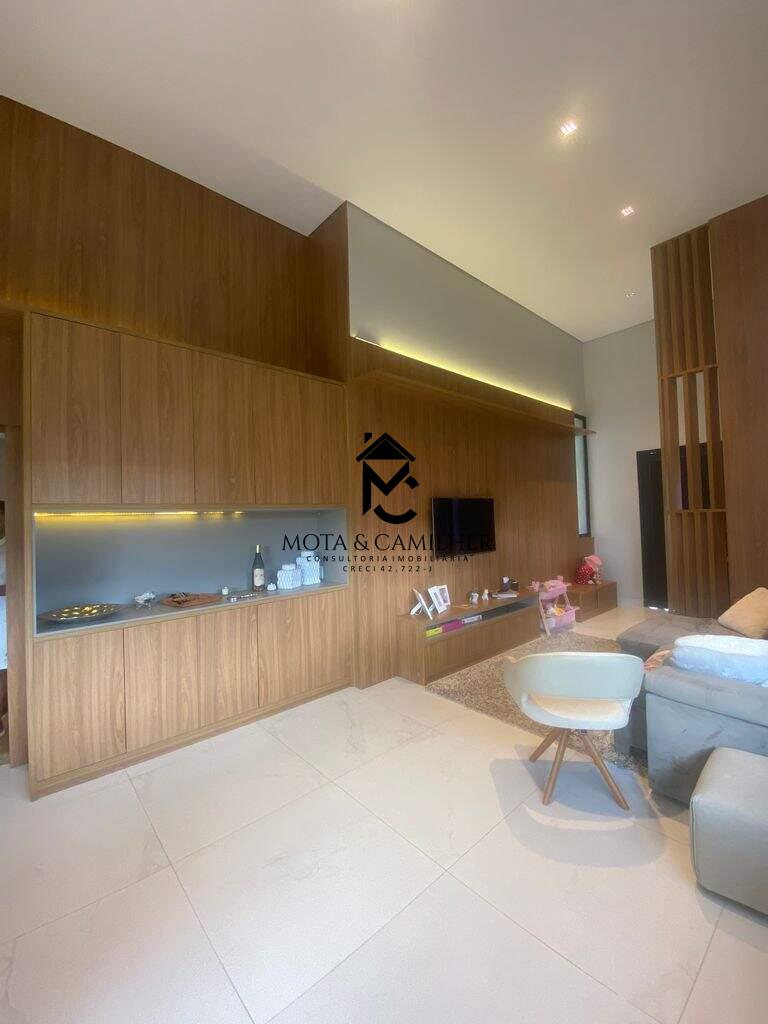 Casa em condominio à venda no Piracangaguá: 