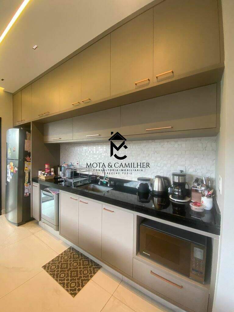 Casa em condominio à venda no Piracangaguá: 