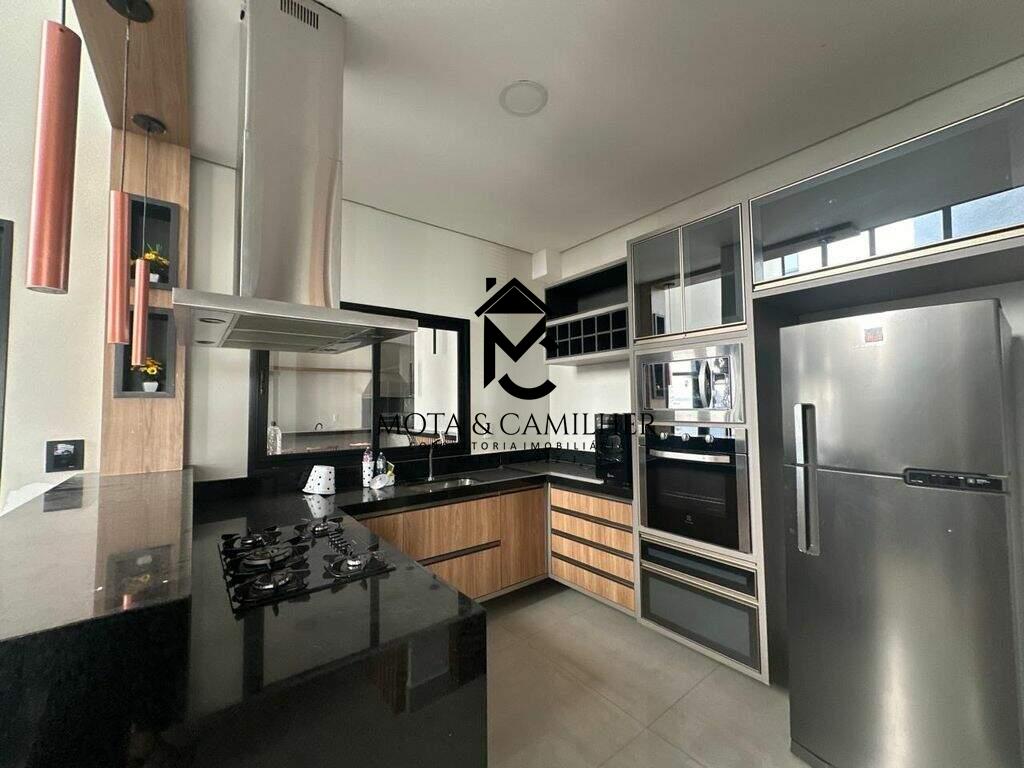 Casa em condominio à venda no Residencial Santa Izabel: 