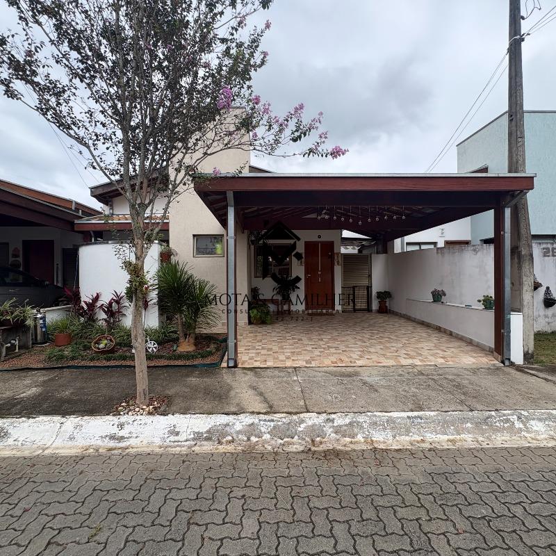 Casa em condominio à venda no Chácara Barreiro: 