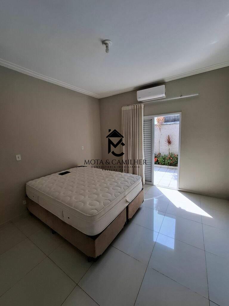 Casa em condominio à venda no Piracangaguá: 