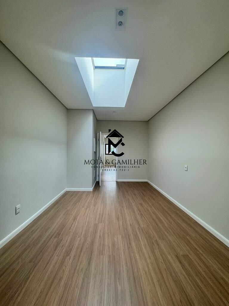 Casa em condominio à venda no Itapecerica: 