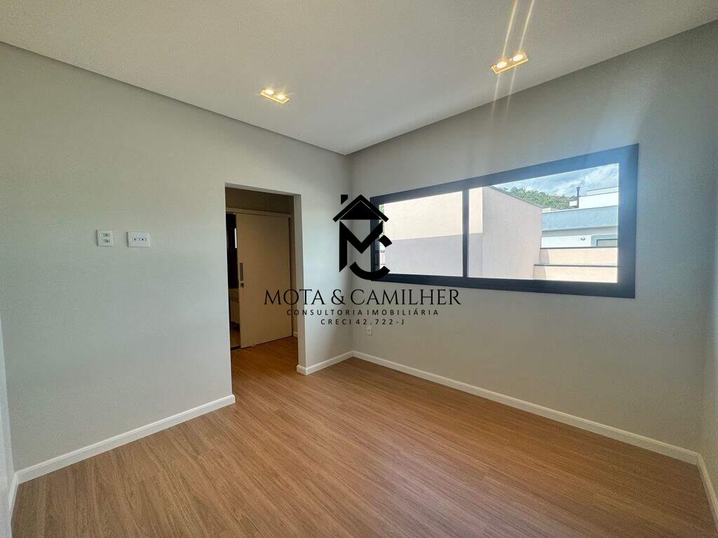 Casa em condominio à venda no Itapecerica: 