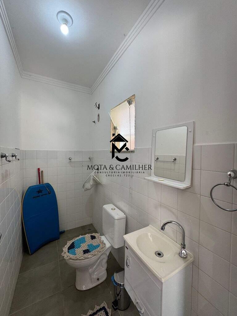 Casa em condominio à venda no Piracangaguá: 