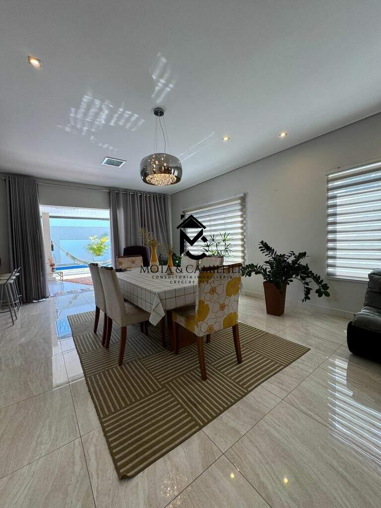 Casa em condominio à venda no Piracangaguá: 