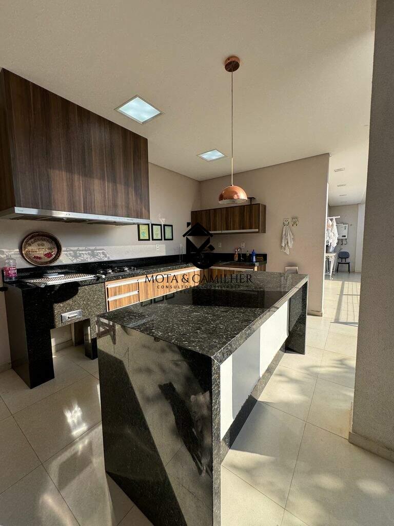 Casa em condominio à venda no Esplanada Independência: 