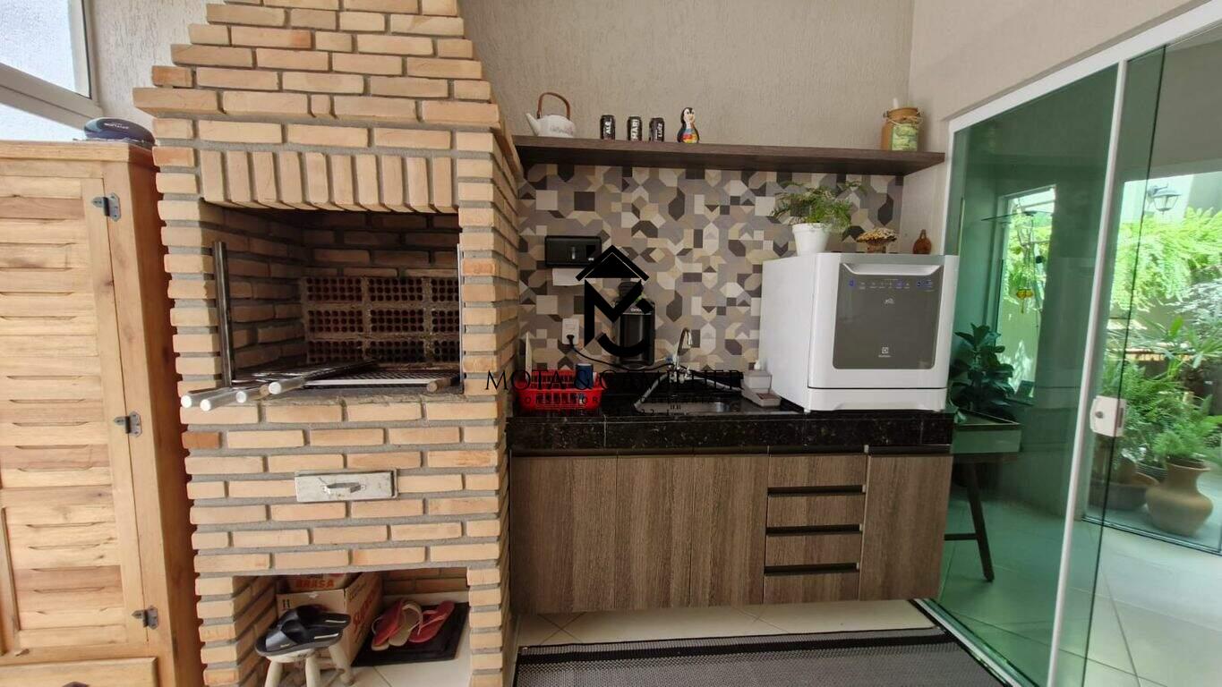 Casa em condominio à venda no Castelos: 