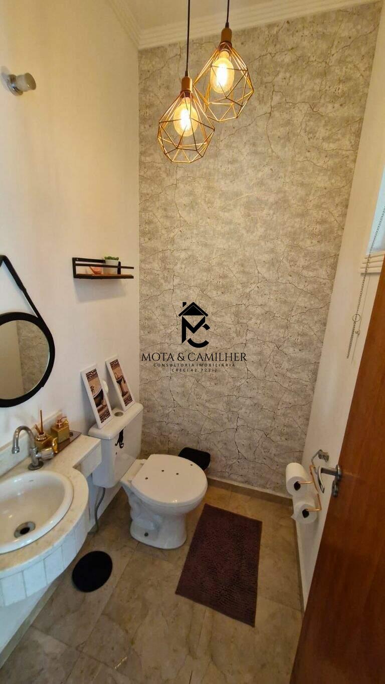 Casa em condominio à venda no Castelos: 