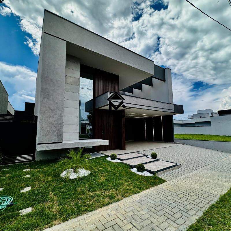 Casa em condominio à venda no Jardim Santa Tereza: 