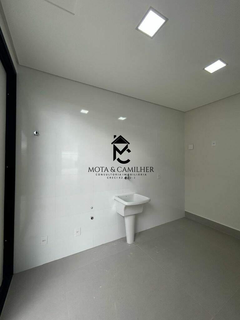 Casa em condominio à venda no Urbanova: 