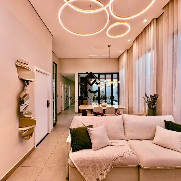 Casa em condominio à venda no Itapecerica: 