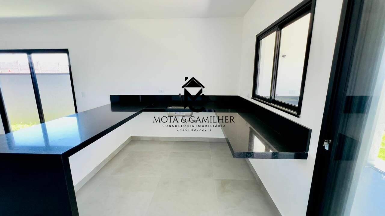 Casa em condominio à venda no Itapecerica: 